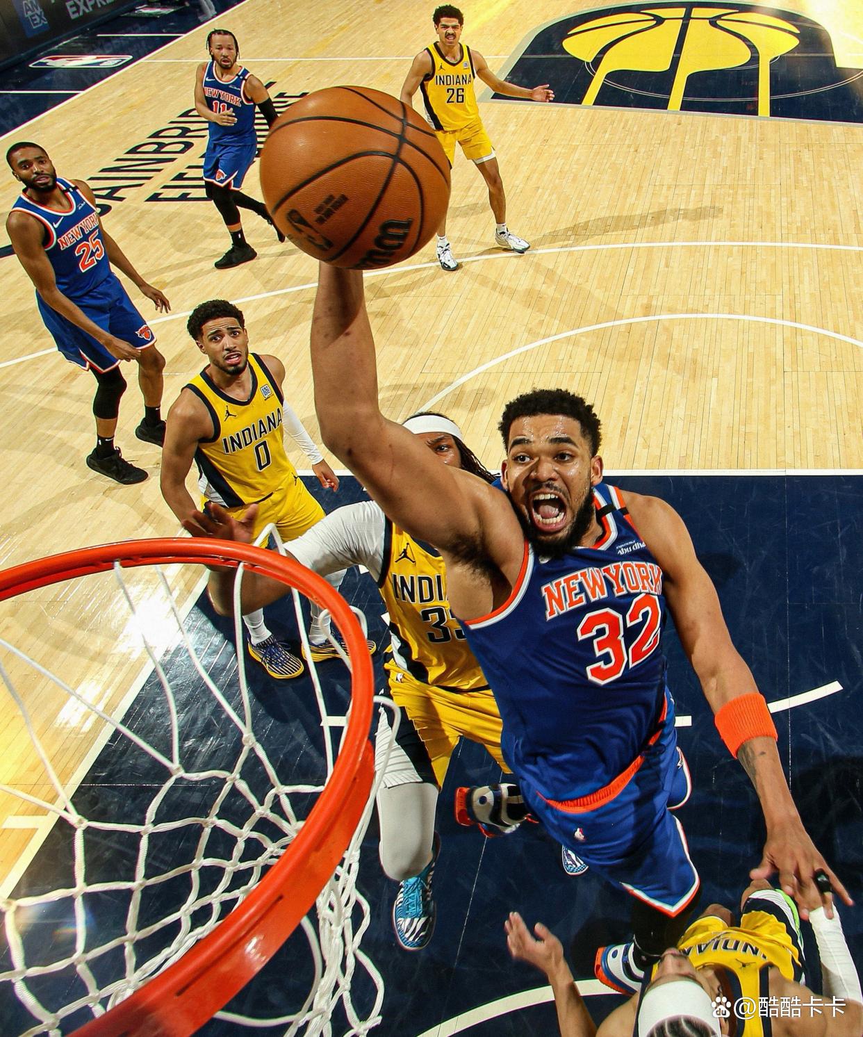 尼克斯客场逆转，战绩获得提升