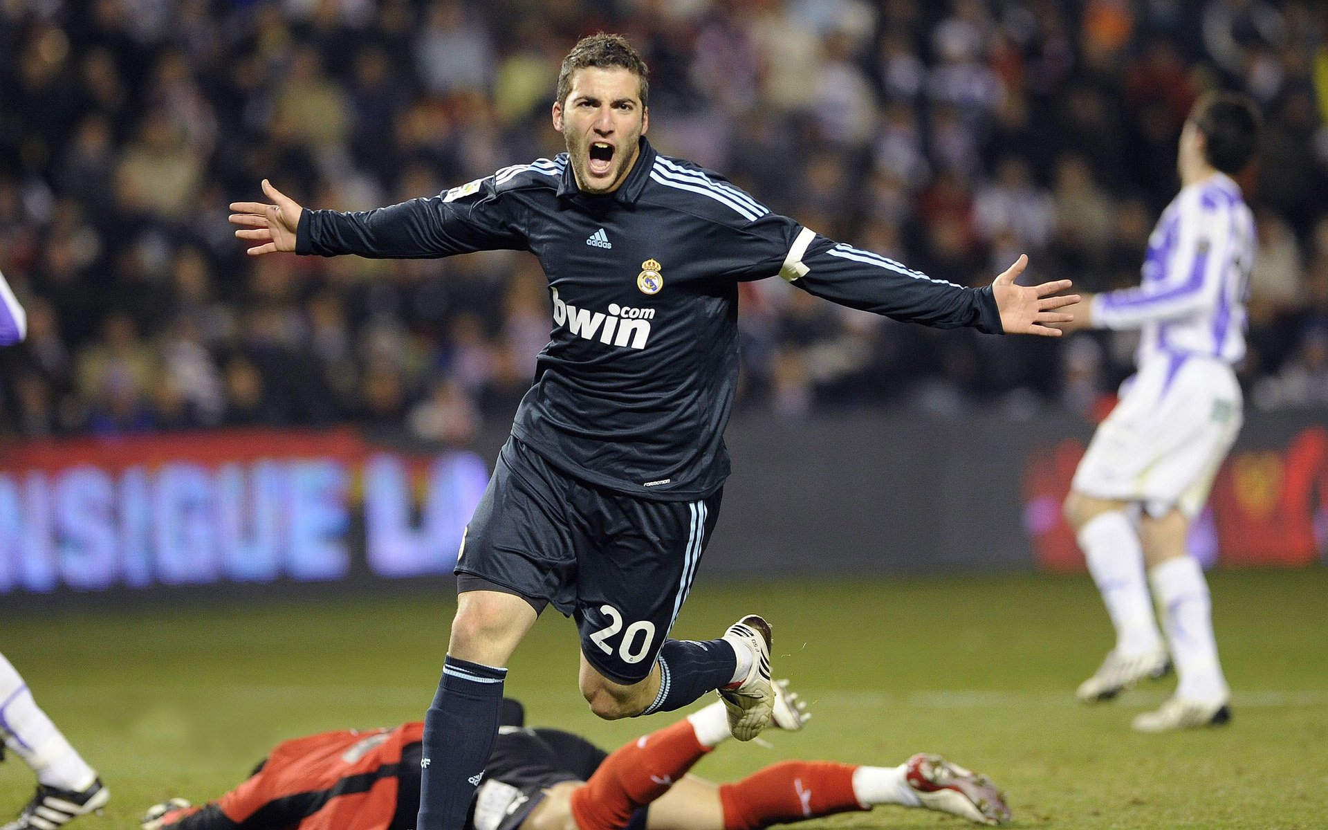 伊比利亚的黄昏对决，努涅斯一剑封喉，葡萄牙险胜挪威登顶欧洲之巅