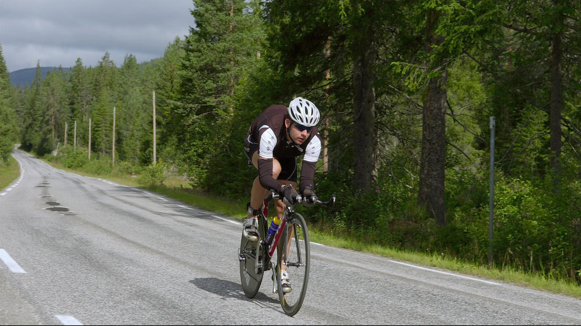 张本智和状态如日中天，奥地利队上演惊天逆转击败德国